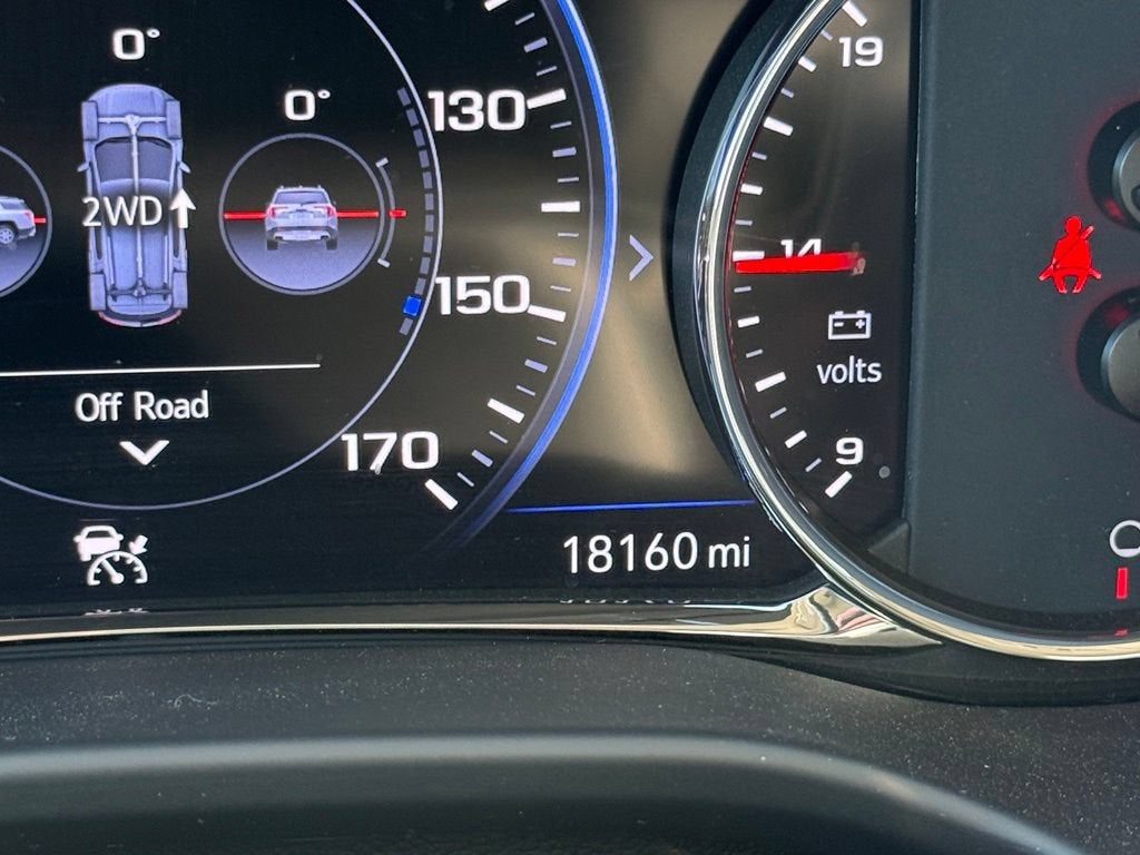 2023 GMC Acadia Denali