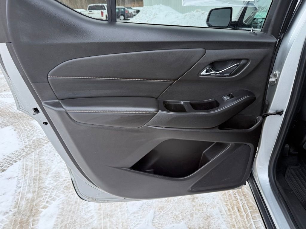 2018 Chevrolet Traverse LT Cloth