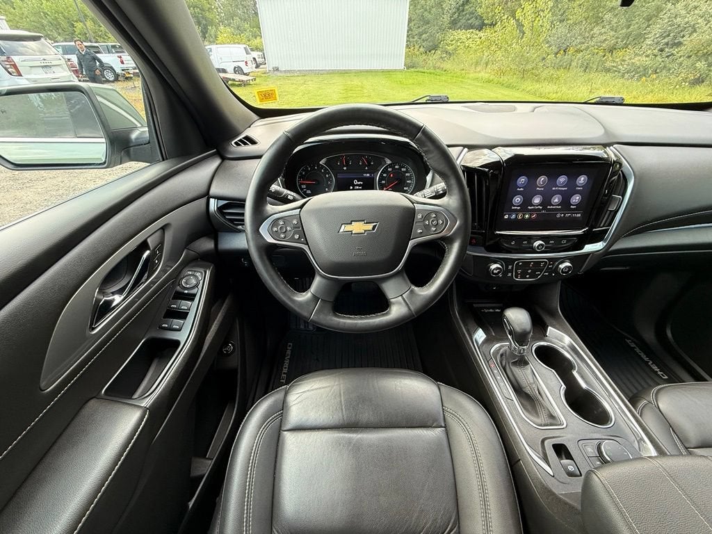 2023 Chevrolet Traverse LT Leather