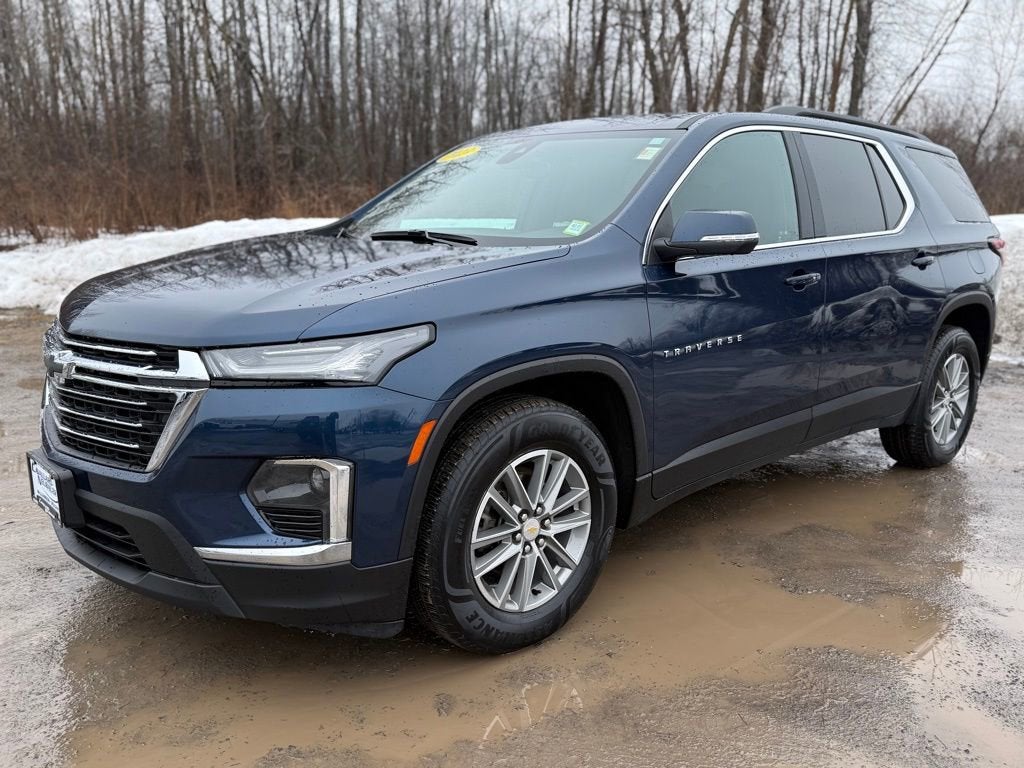 2023 Chevrolet Traverse LT Leather