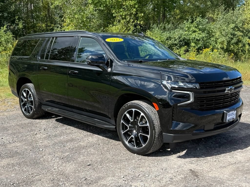 2023 Chevrolet Suburban RST