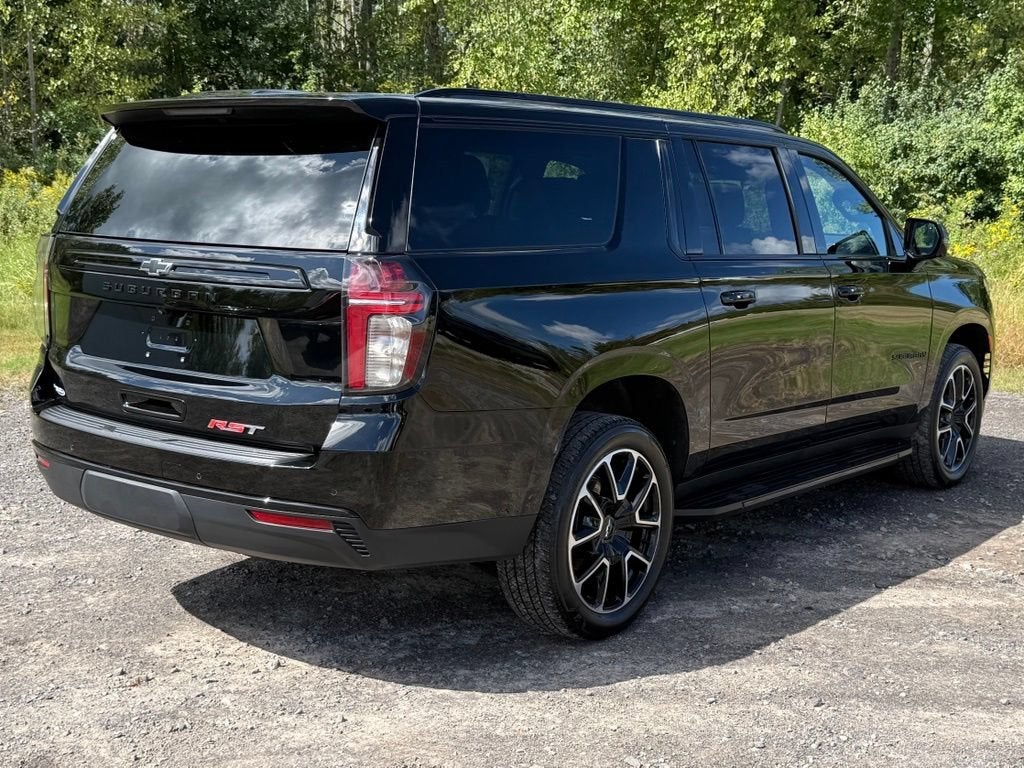 2023 Chevrolet Suburban RST