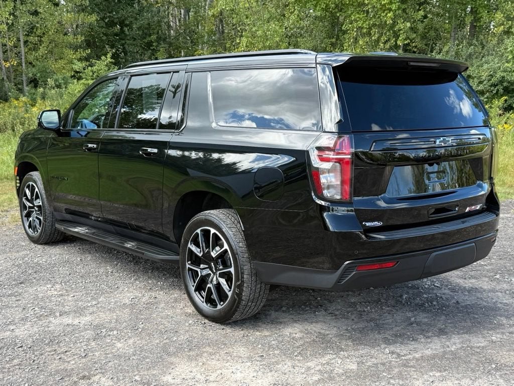 2023 Chevrolet Suburban RST