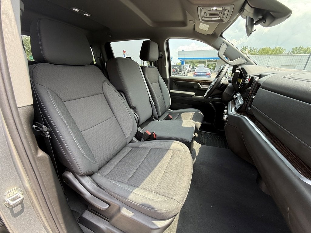 2024 GMC Sierra 1500 SLE