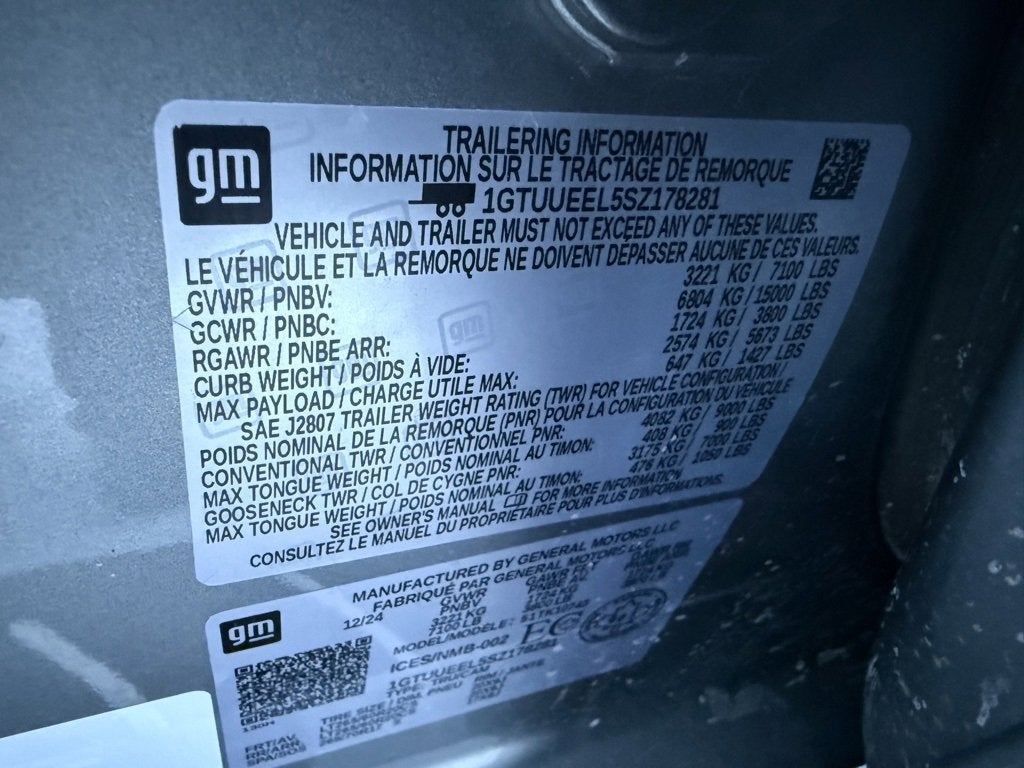 2025 GMC Sierra 1500 AT4