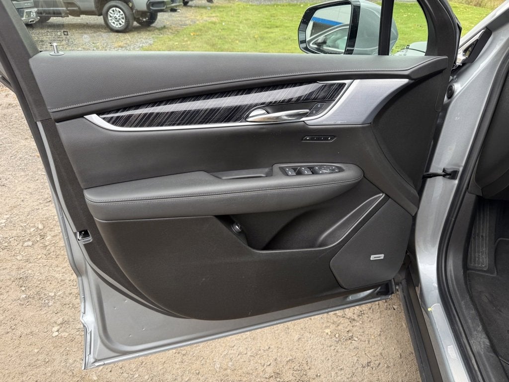 2025 Cadillac XT6 Premium Luxury