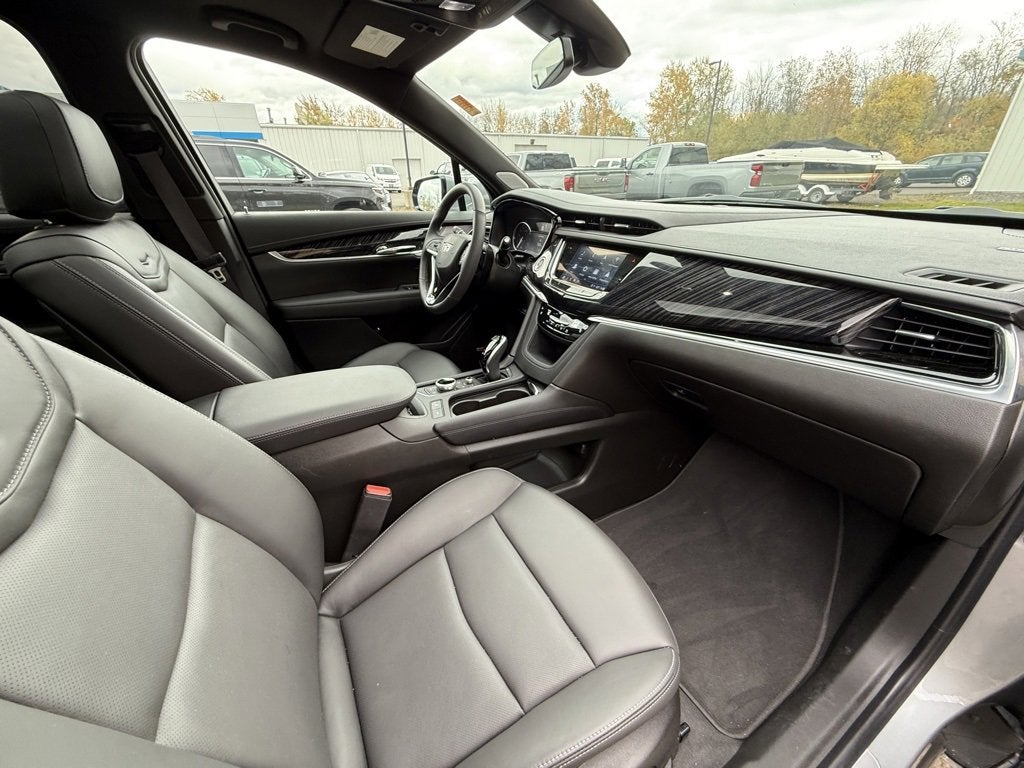 2025 Cadillac XT6 Premium Luxury