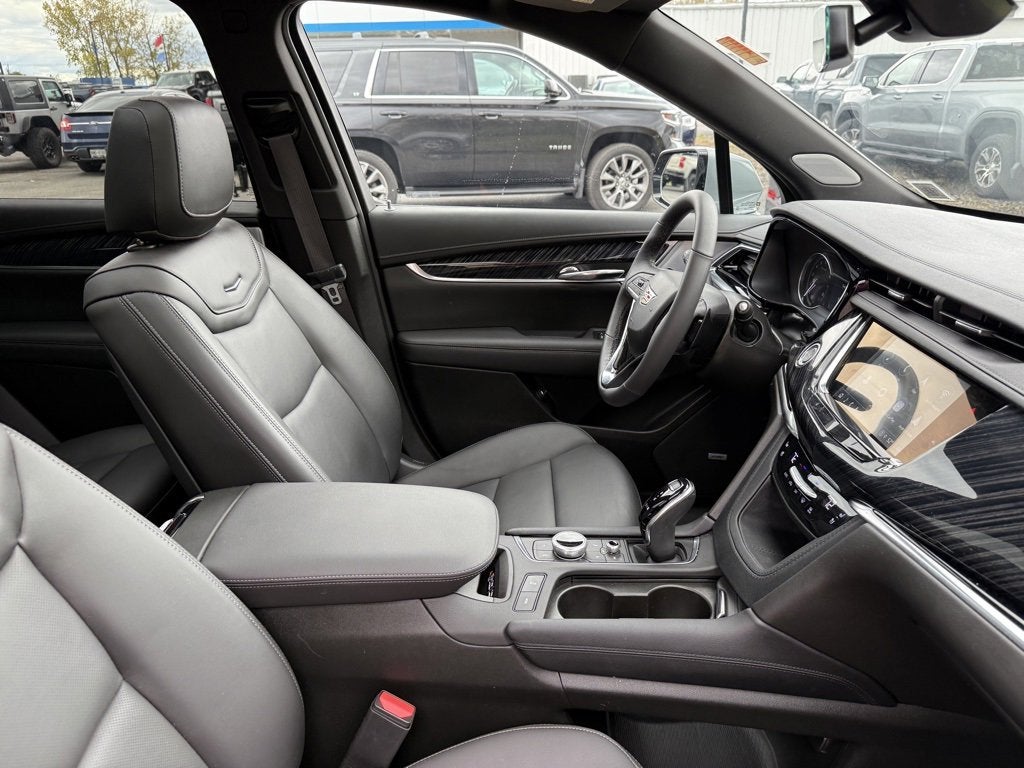 2025 Cadillac XT6 Premium Luxury