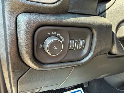 2019 RAM 2500 Tradesman Crew Cab 4x4 6'4" Box