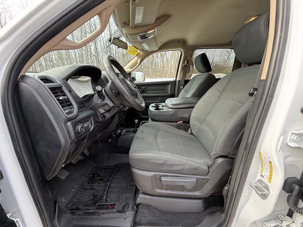 2020 RAM 2500 Tradesman Crew Cab 4X4 6'4" Box