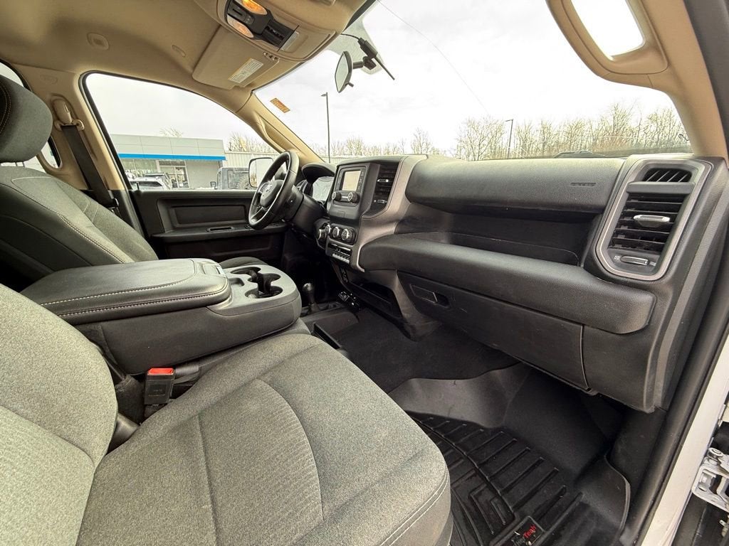 2020 RAM 2500 Tradesman Crew Cab 4X4 6'4" Box