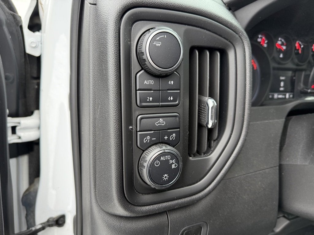 2022 Chevrolet Silverado 1500 Custom Trail Boss