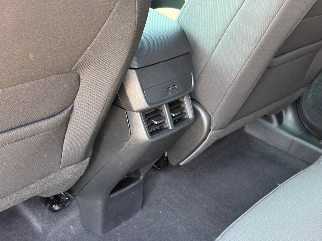 2027 Chevrolet Equinox LT - Photo 23