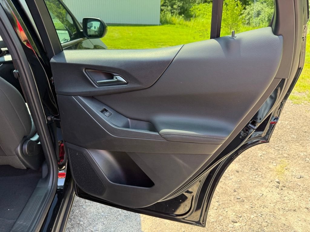 2027 Chevrolet Equinox LT - Photo 31