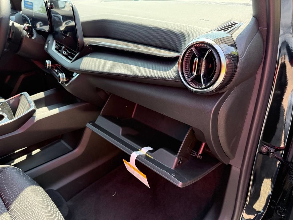 2027 Chevrolet Equinox LT - Photo 38