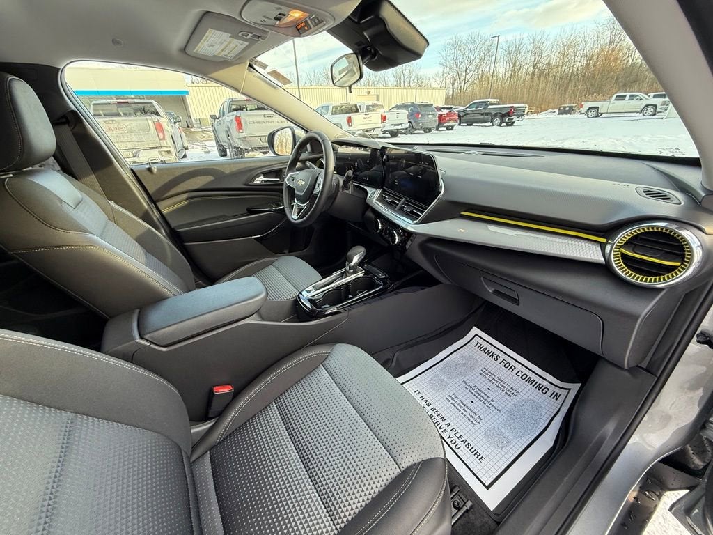 2025 Chevrolet Trax LT