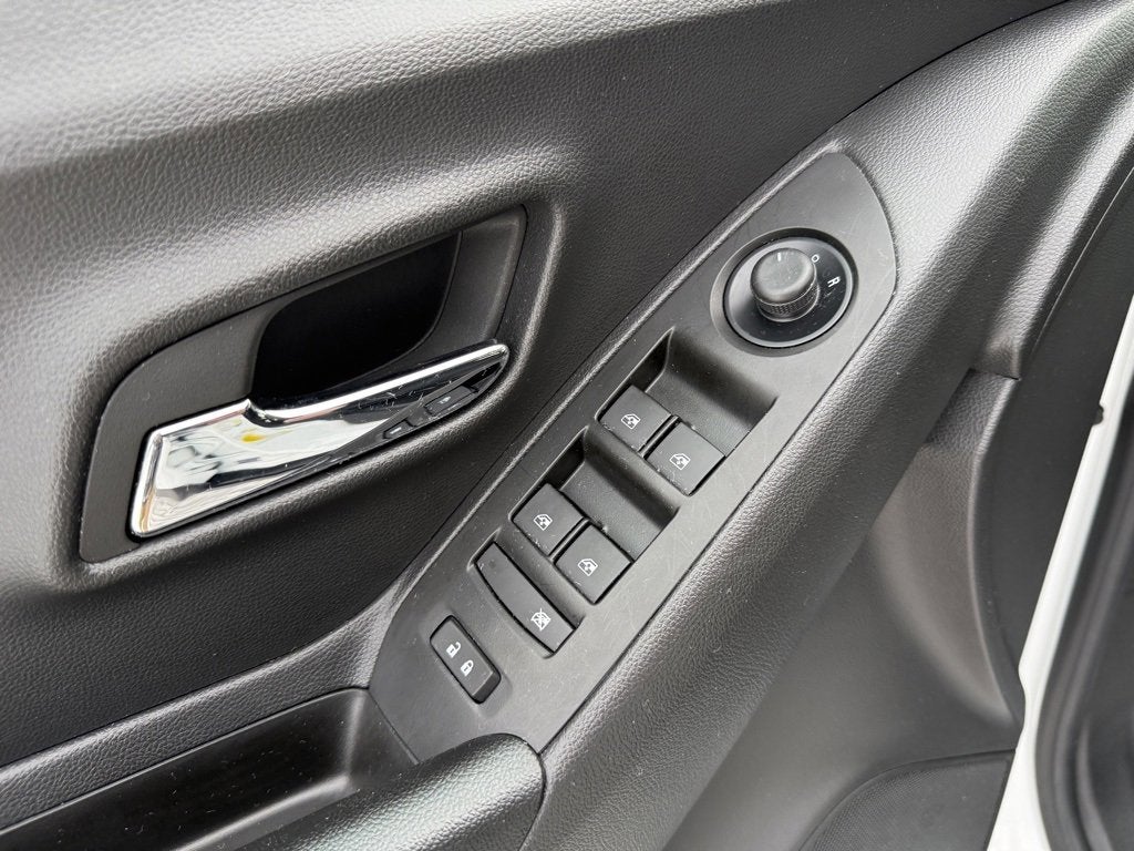 2022 Chevrolet Trax LS